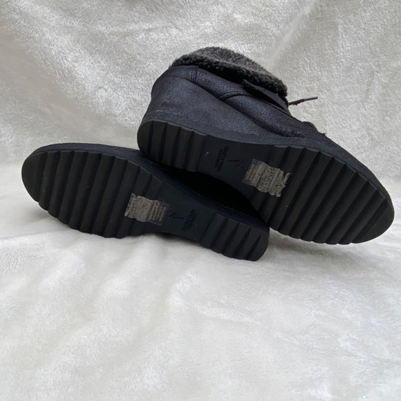 Vera Wang Wedged Ankle Boots size 8 - Picture 6 of 7